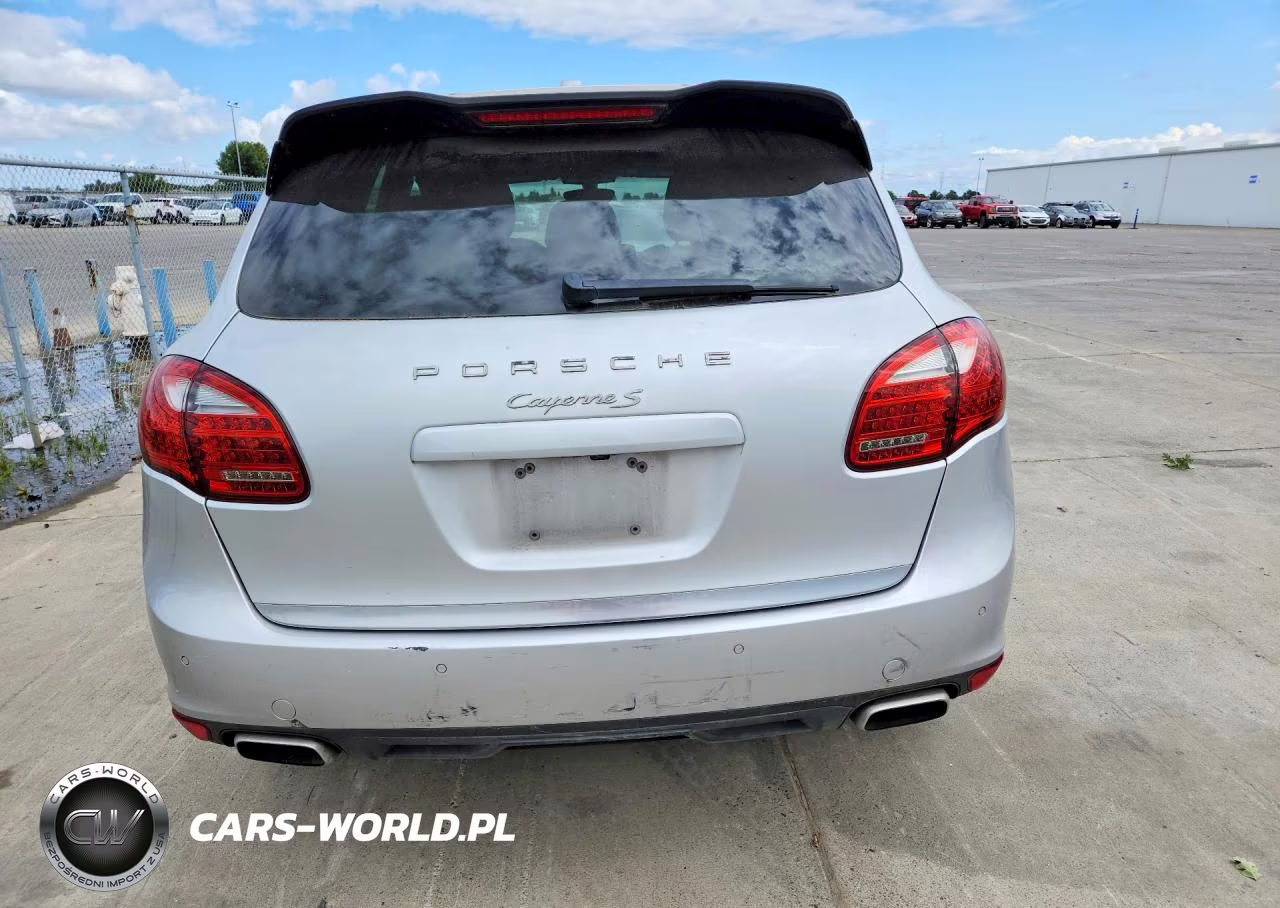 2011 Porsche Cayenne S VIN:WP1AB2A29BLA48445 - 6
