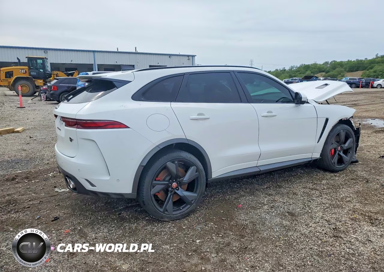 2022 Jaguar F-Pace Svr VIN:SADCZ2EE5NA692586 - 3