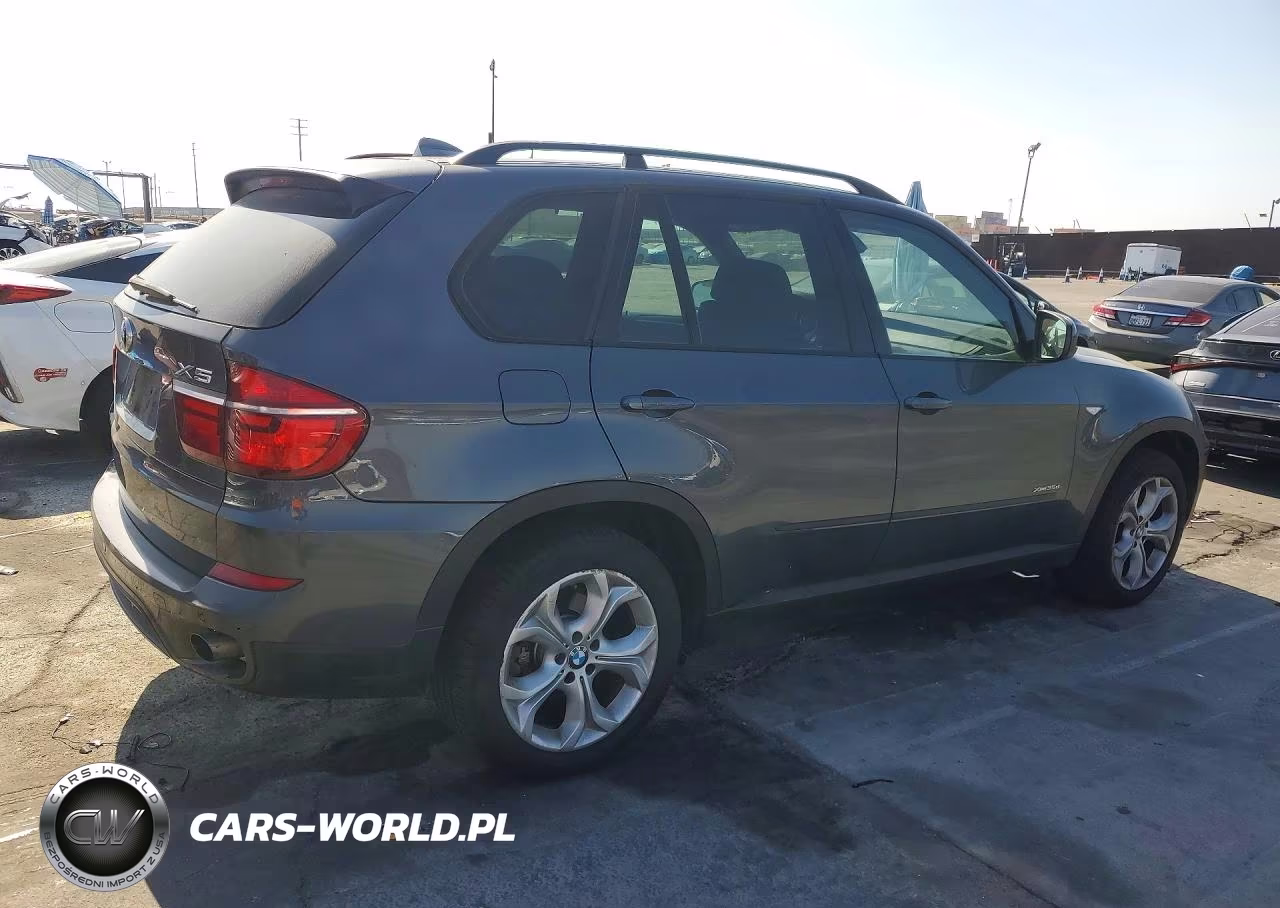 2013 BMW X5 xDrive35D VIN:5UXZW0C54D0B93502 - 3