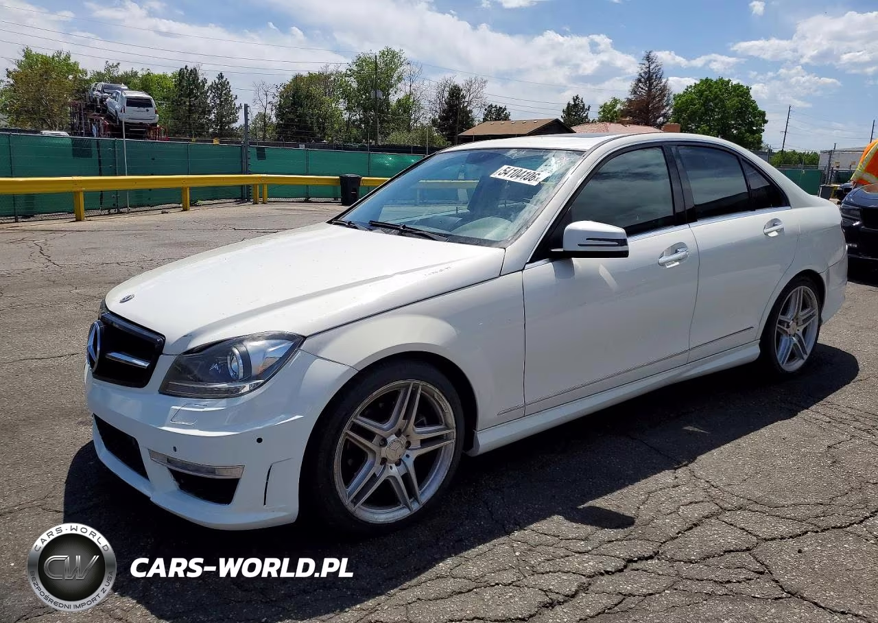 2010 Mercedes-Benz C 300 – zdjęcie 1 z 12