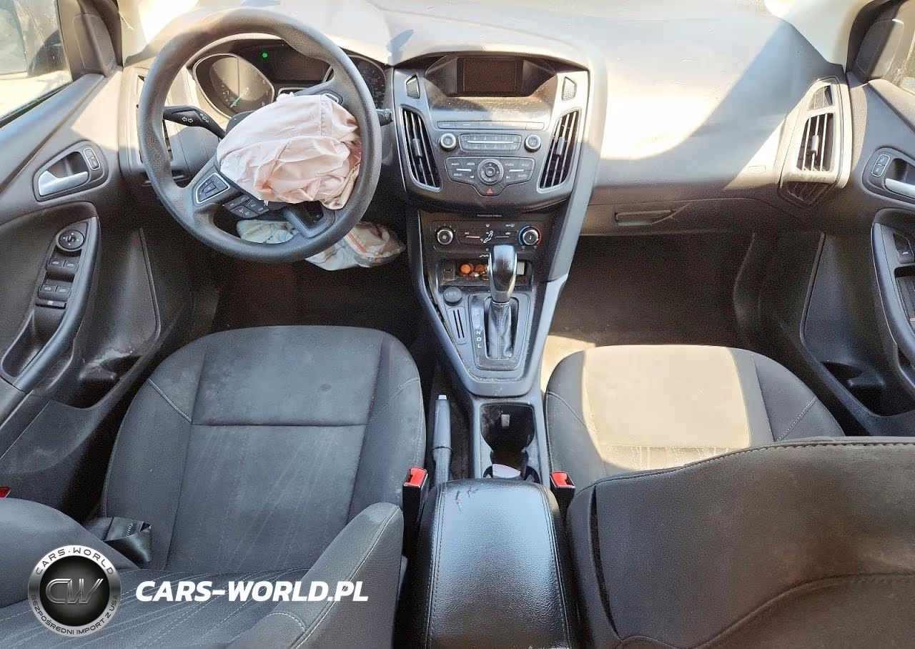2018 Ford Focus Se VIN:1FADP3K23JL245975 - 8
