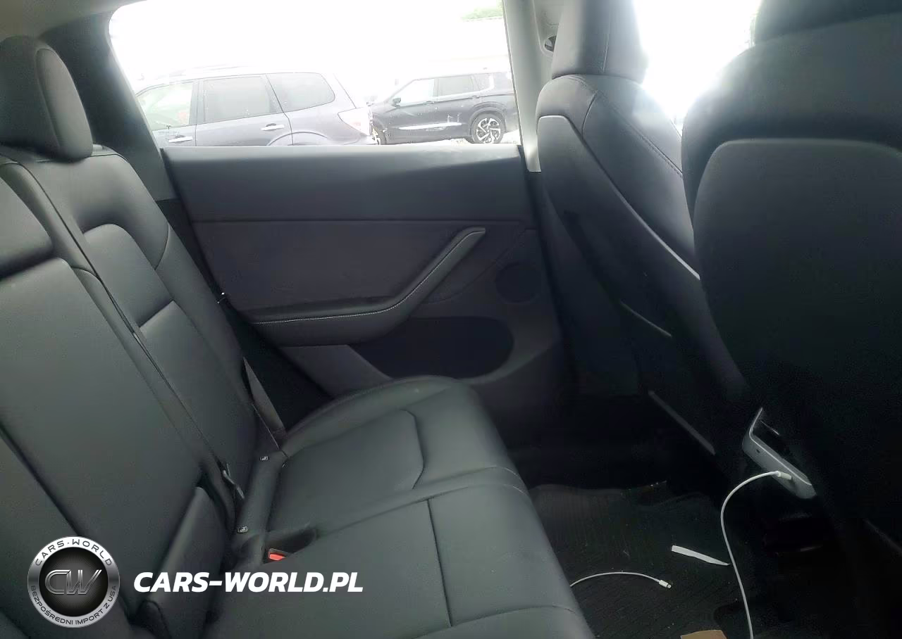 2023 Tesla Model Y VIN:7SAYGDEE4PA158234 - 10