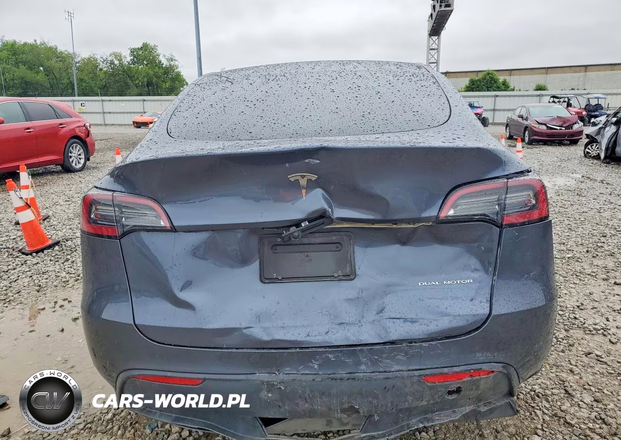 2023 Tesla Model Y VIN:7SAYGDEE4PA158234 - 6