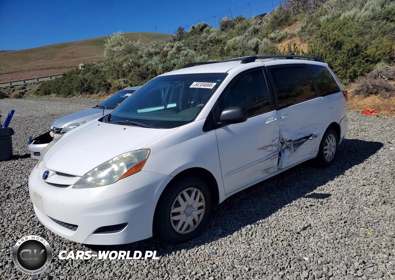 2008 Toyota Sienna Le 8-Passenger