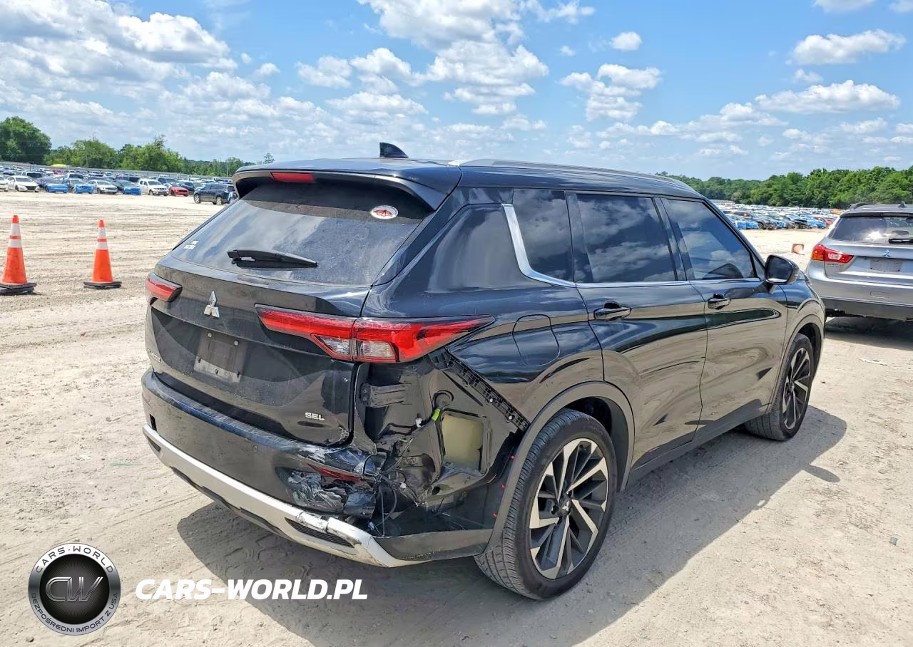 2023 Mitsubishi Outlander Sel VIN:JA4J3VA87PZ019979 - 3