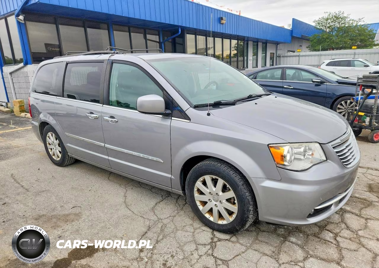 2015 Chrysler Town & Country Touring VIN:2C4RC1BG2FR582910 - 4