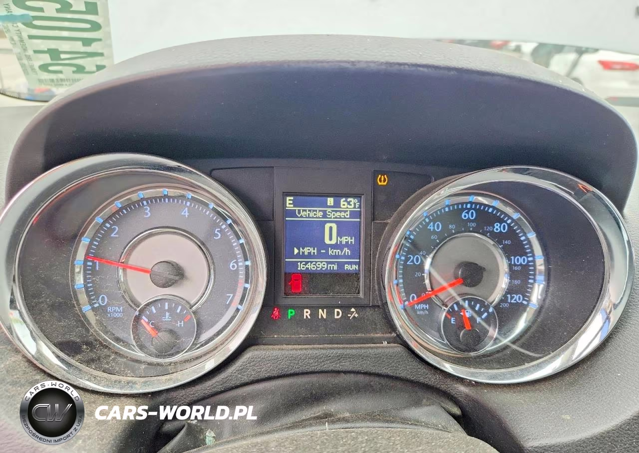 2015 Chrysler Town & Country Touring VIN:2C4RC1BG2FR582910 - 9