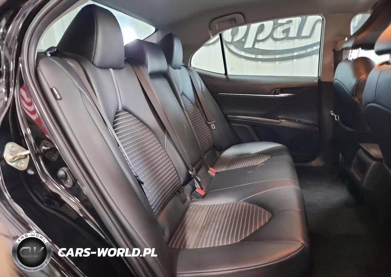 2020 Toyota Camry Se VIN:4T1G11AK7LU873416 - 10