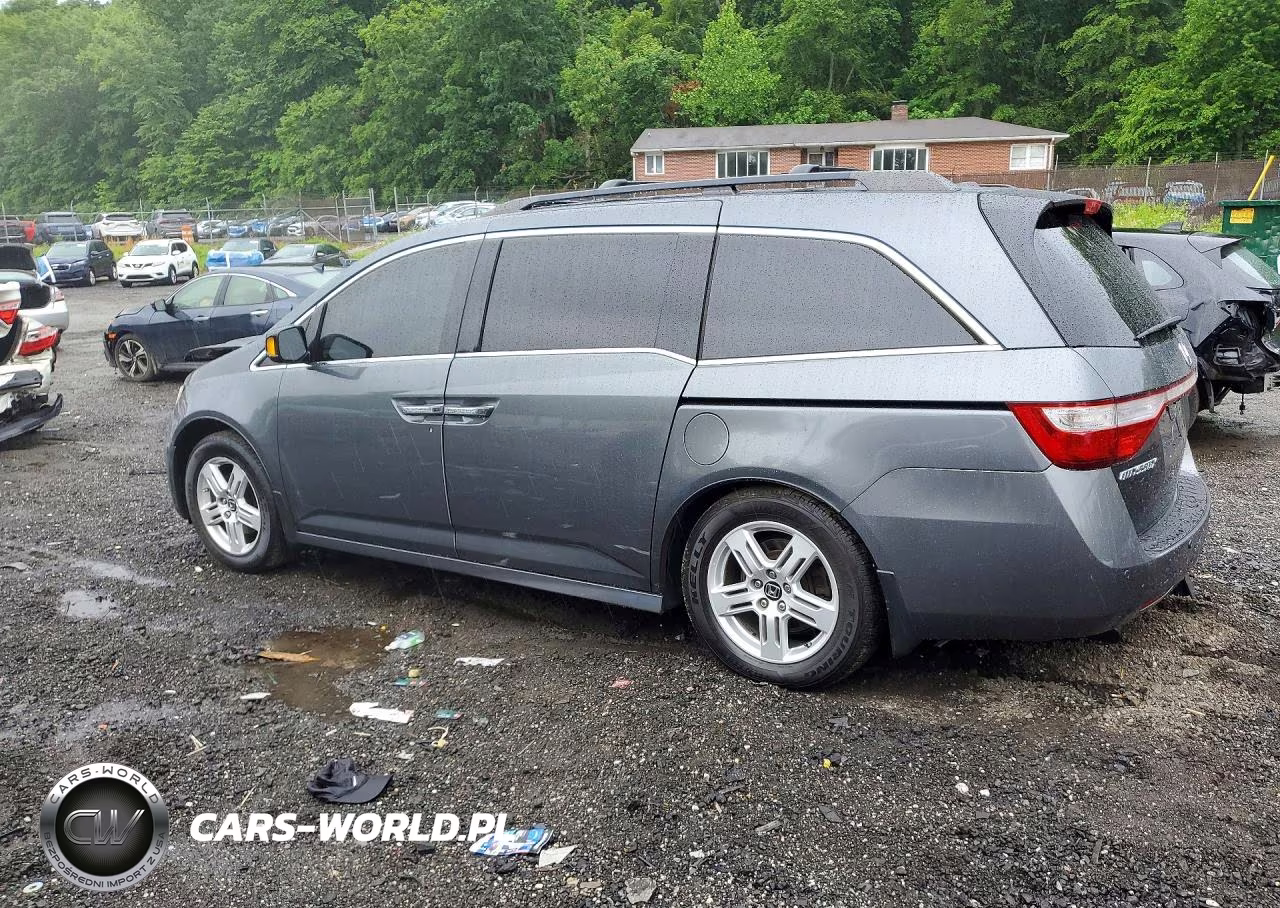 2013 Honda Odyssey Touring VIN:5FNRL5H95DB027197 - 2