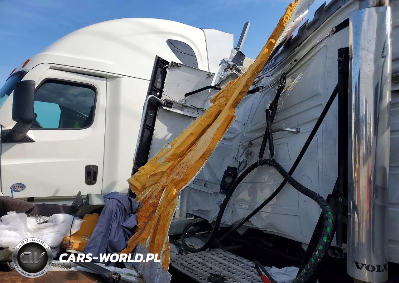 2025 Volvo Vnl Semi Truck VIN:4V4NC9EH2SN671695 - 9