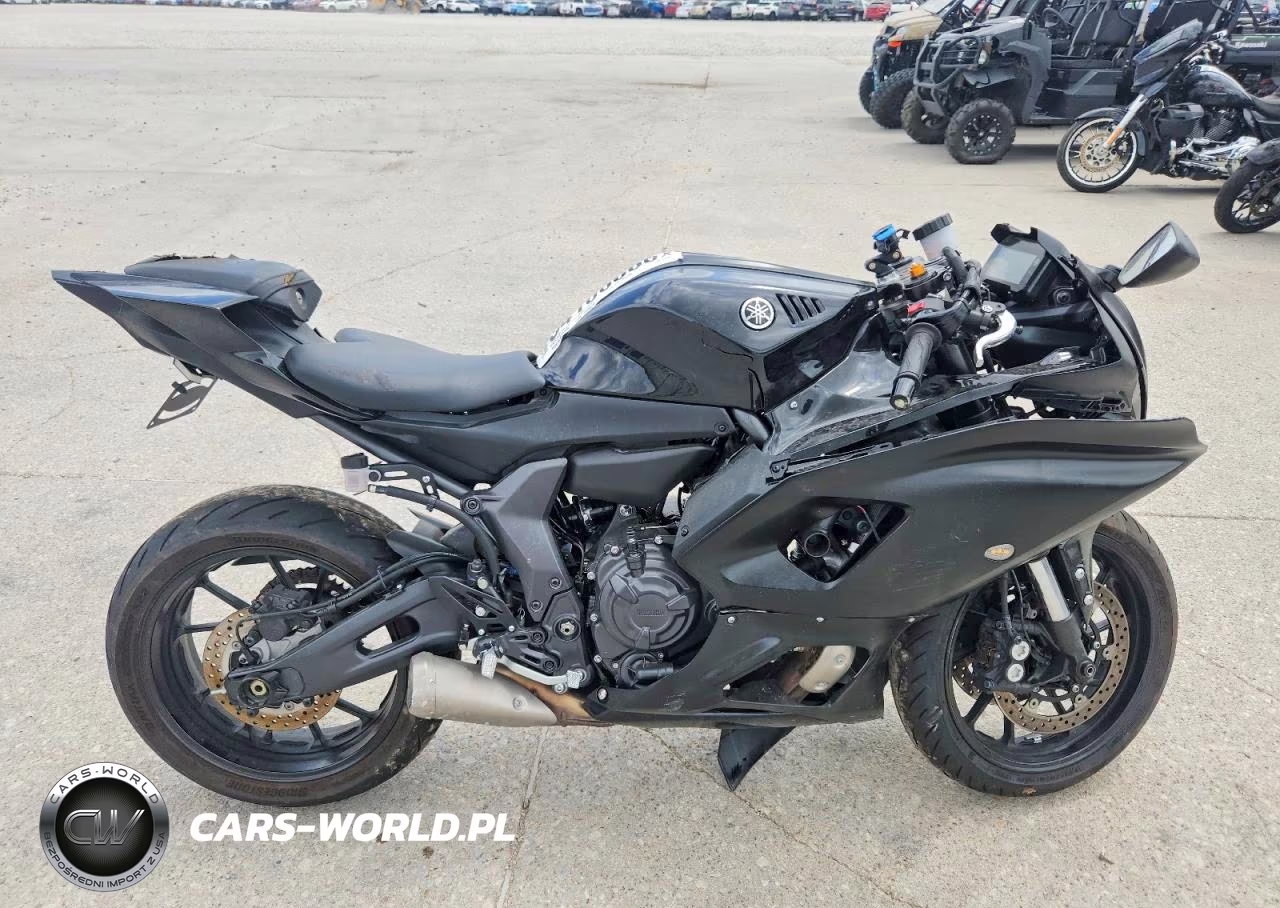 2025 Yamaha Yzfr7