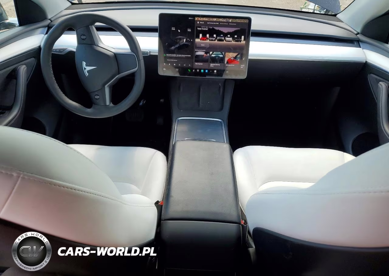 2025 Tesla Model Y VIN:7SAYGDED0SF319813 - 8