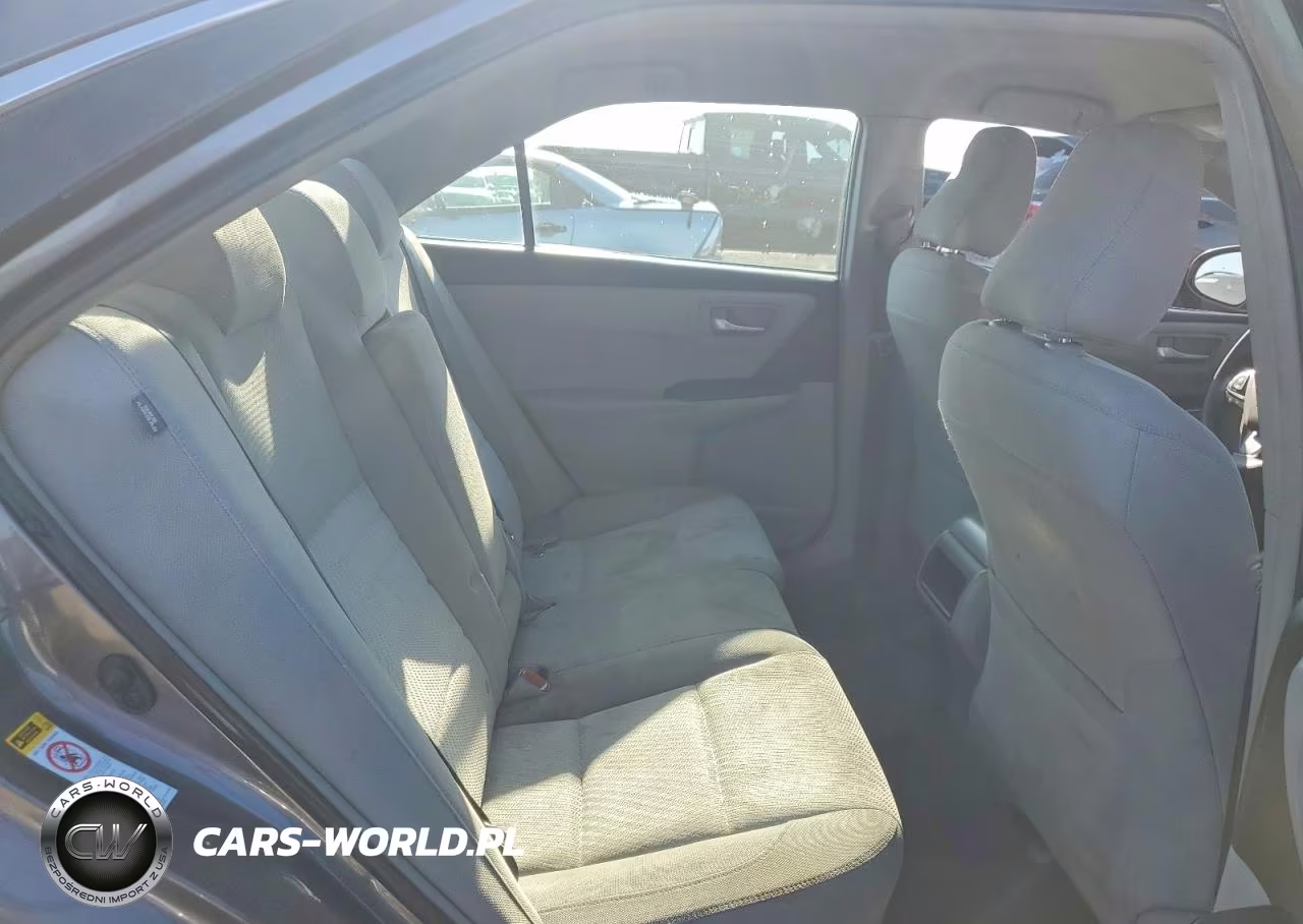 2016 Toyota Camry Le VIN:4T4BF1FK7GR553075 - 10