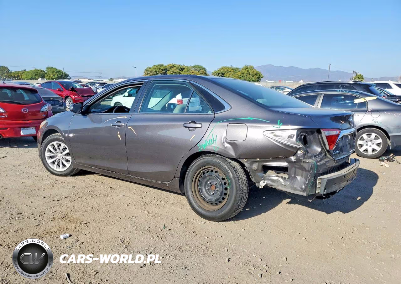 2016 Toyota Camry Le VIN:4T4BF1FK7GR553075 - 2