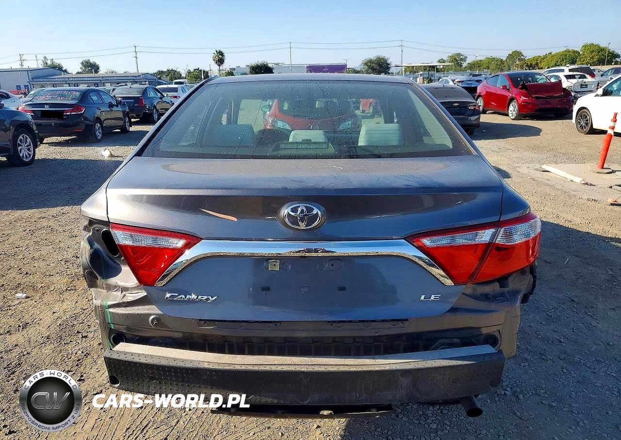 2016 Toyota Camry Le VIN:4T4BF1FK7GR553075 - 6