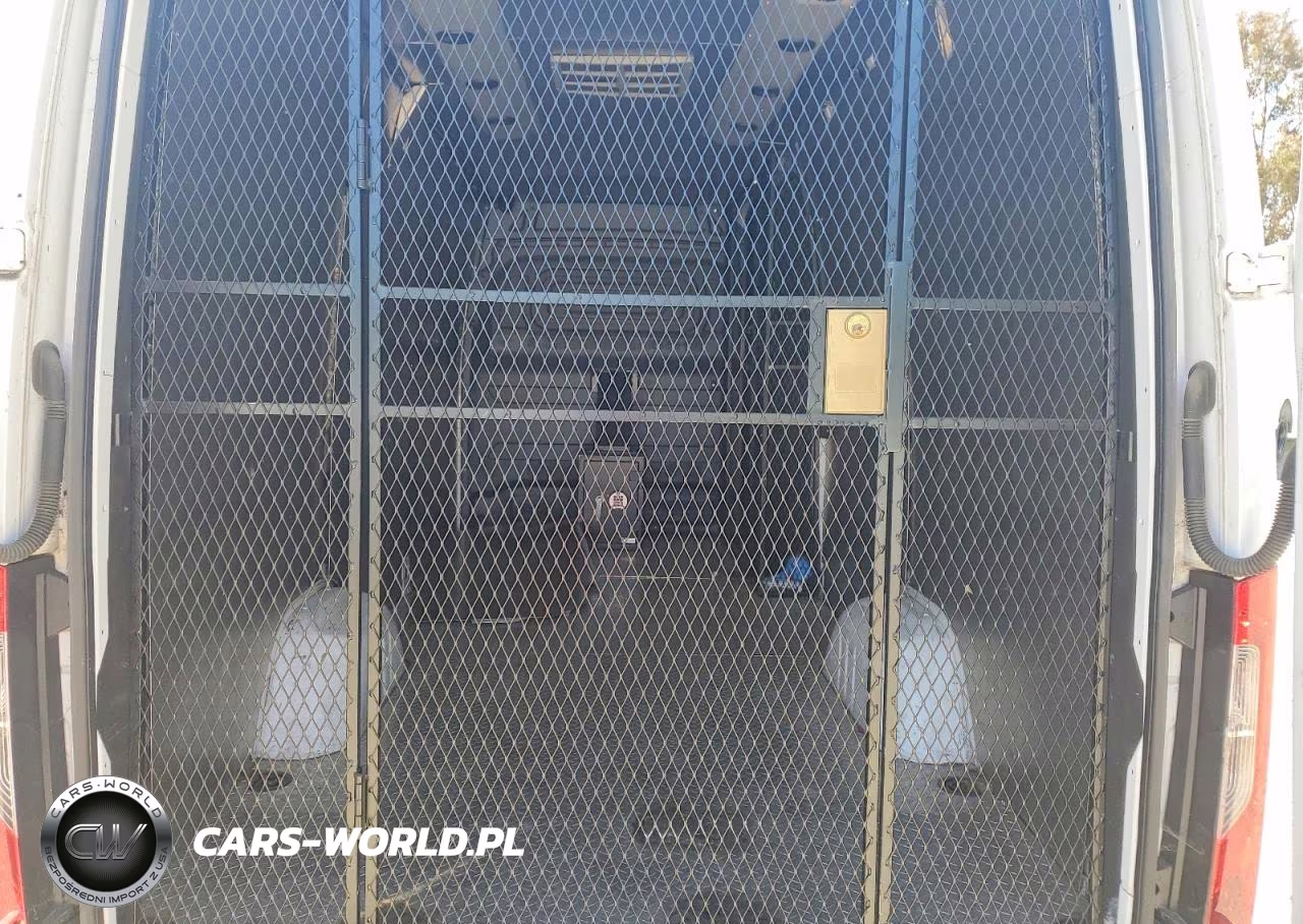 2019 Mercedes-Benz Sprinter 2500 VIN:WD4PF1CD1KP070284 - 10
