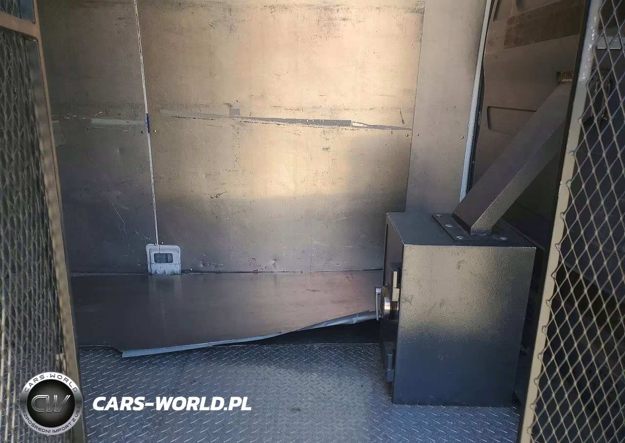 2019 Mercedes-Benz Sprinter 2500 VIN:WD4PF1CD1KP070284 - 11
