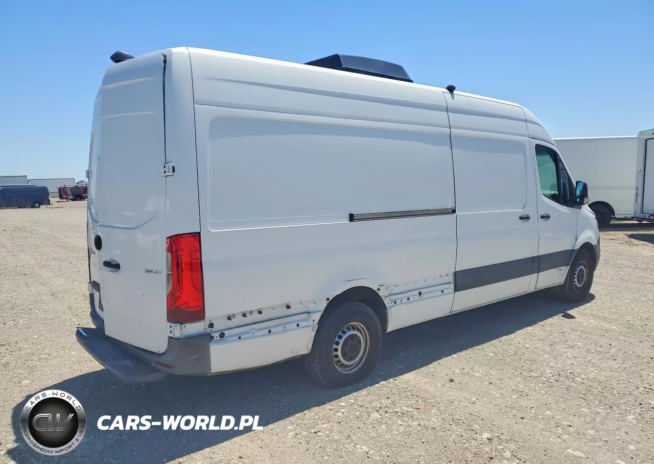 2019 Mercedes-Benz Sprinter 2500 VIN:WD4PF1CD1KP070284 - 3
