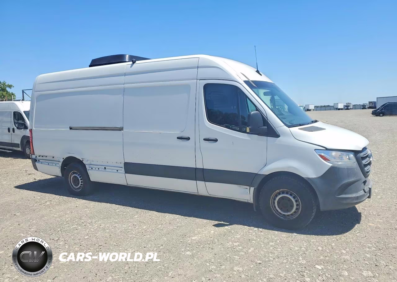 2019 Mercedes-Benz Sprinter 2500 VIN:WD4PF1CD1KP070284 - 4