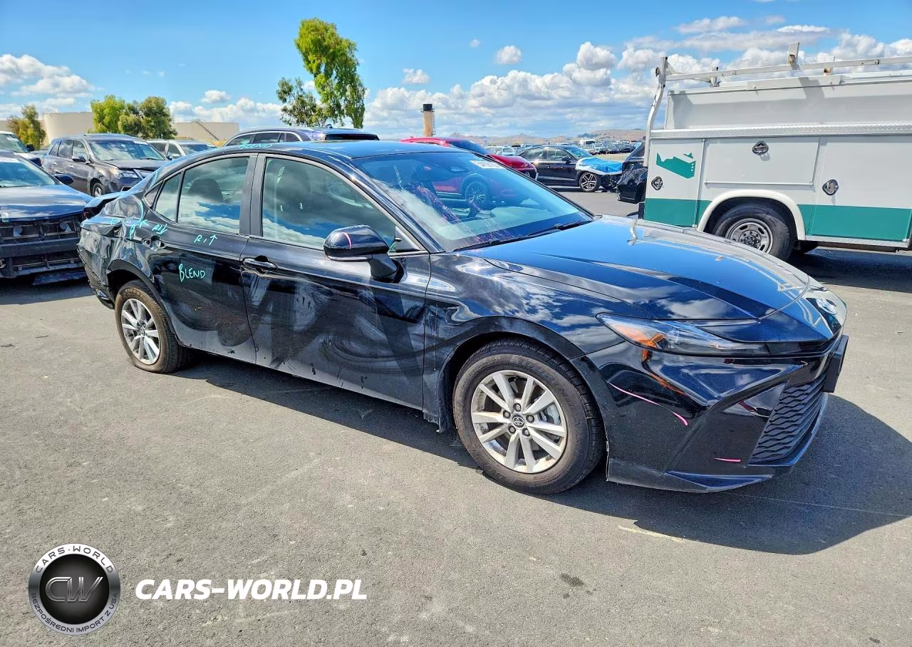 2025 Toyota Camry Le VIN:4T1DAACK2SU637870 - 4