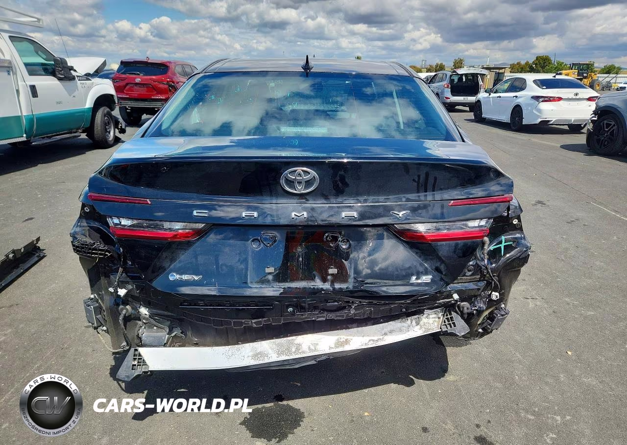2025 Toyota Camry Le VIN:4T1DAACK2SU637870 - 6