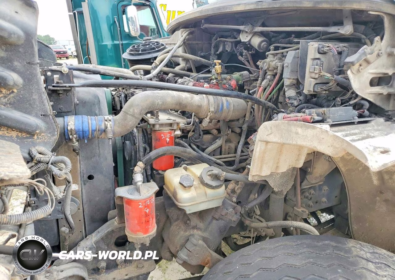 2010 Freightliner Business Class M2 Refuse Truck VIN:1FVHCYBS0ADAT6926 - 7