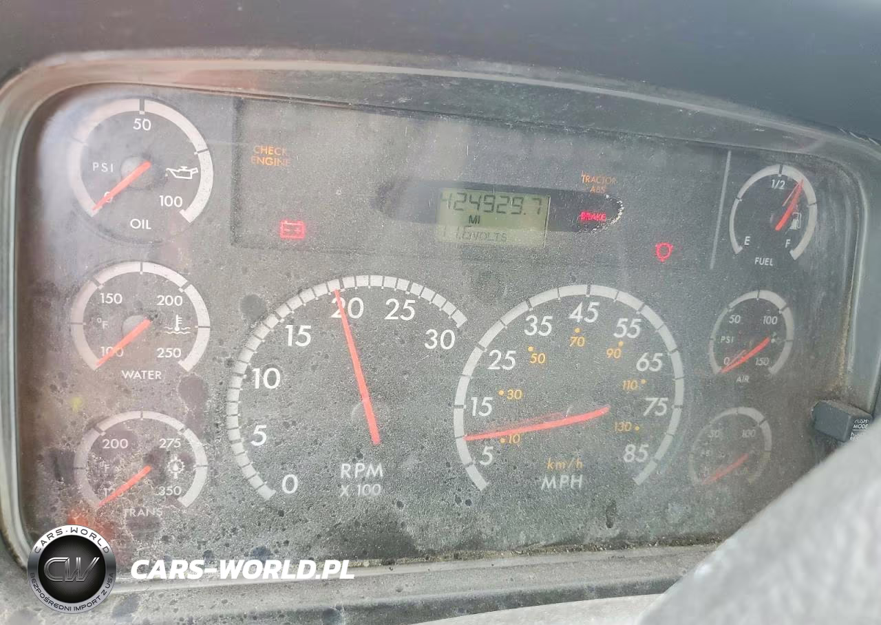 2010 Freightliner Business Class M2 Refuse Truck VIN:1FVHCYBS0ADAT6926 - 8