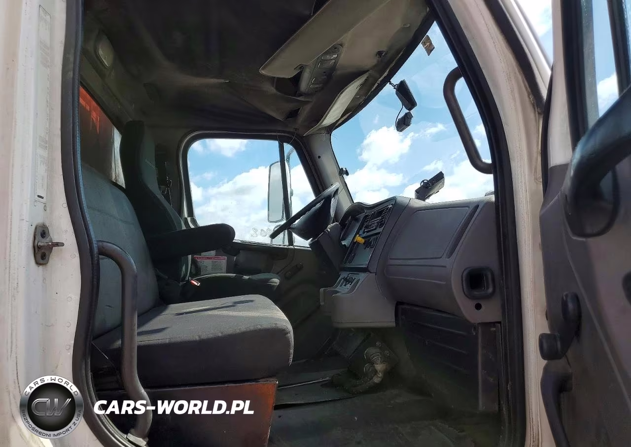 2010 Freightliner Business Class M2 Refuse Truck VIN:1FVHCYBS2ADAT6927 - 5