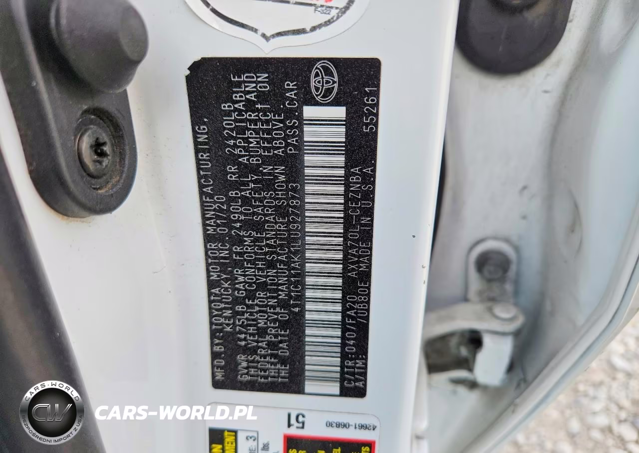 2020 Toyota Camry Le VIN:4T1C11AK1LU927873 - 13