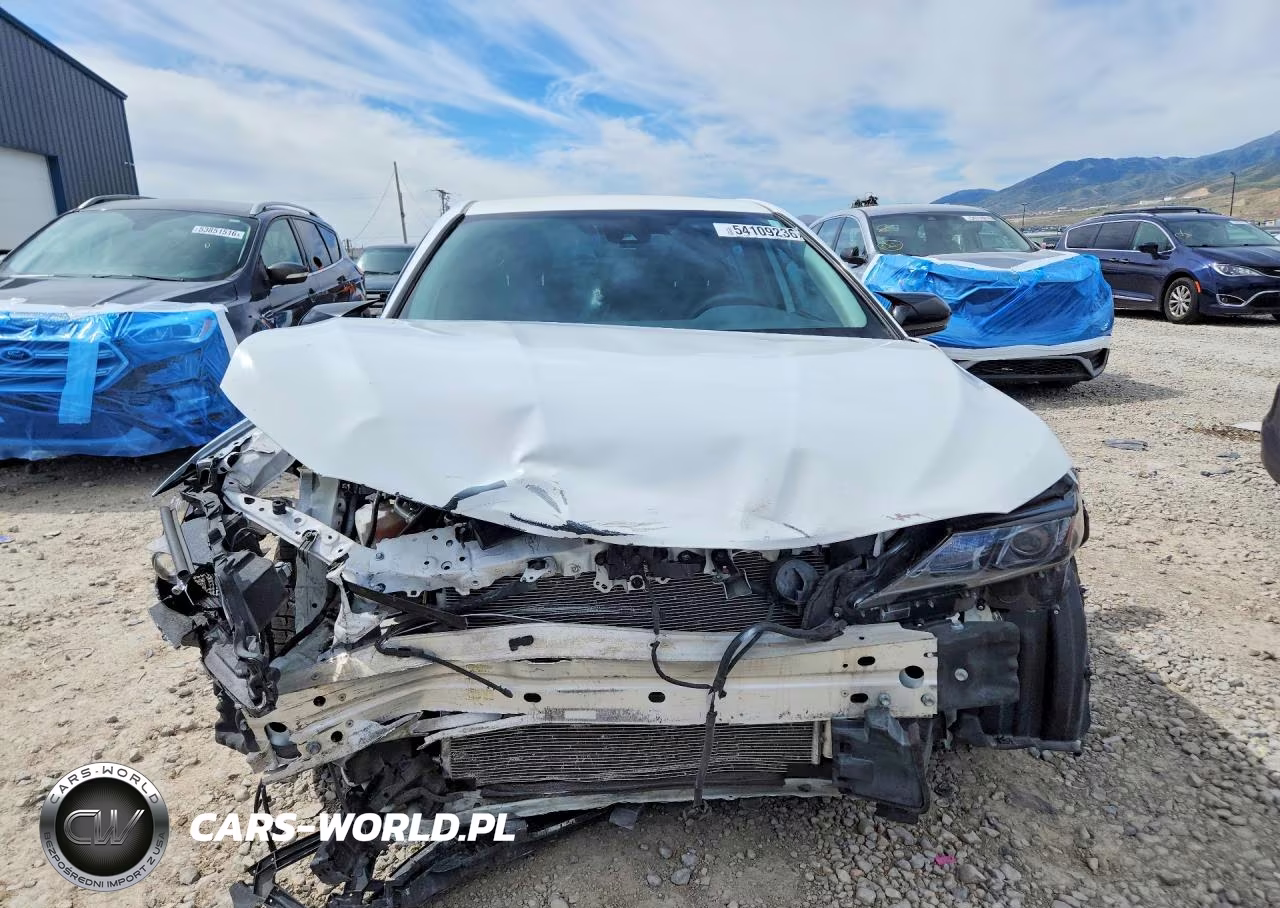 2020 Toyota Camry Le VIN:4T1C11AK1LU927873 - 5
