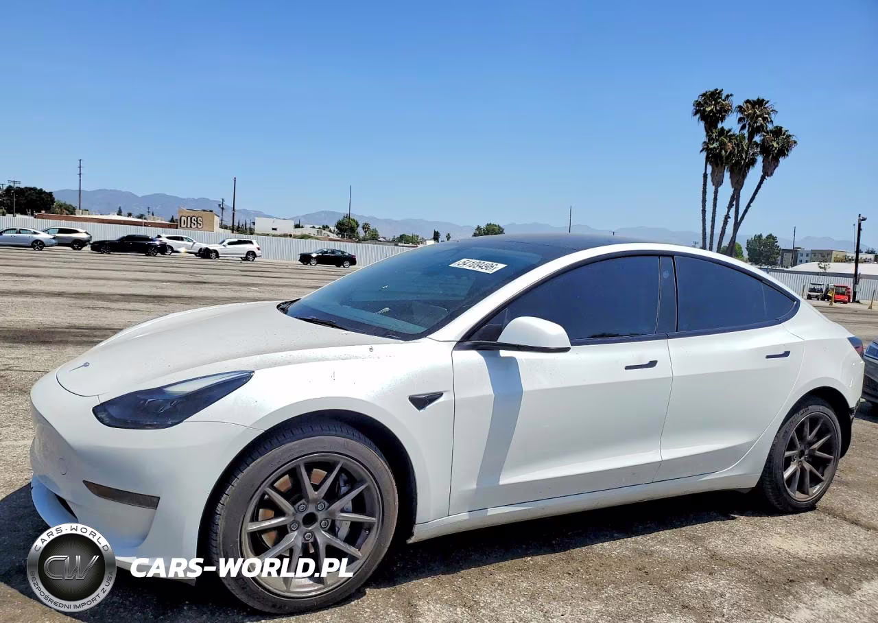 2023 Tesla Model 3 – zdjęcie 1 z 13