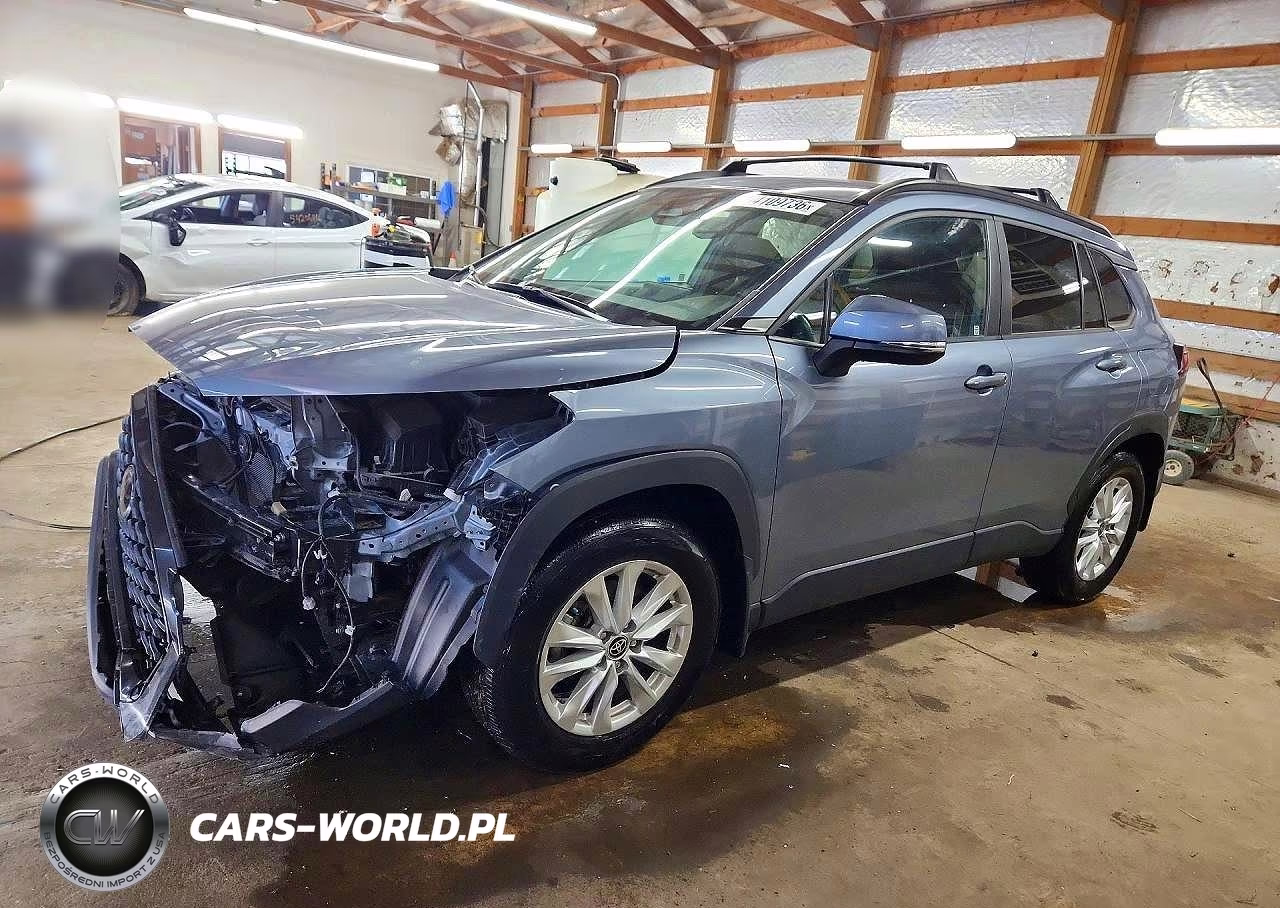 2024 Toyota Corolla Cross Le – zdjęcie 1 z 14