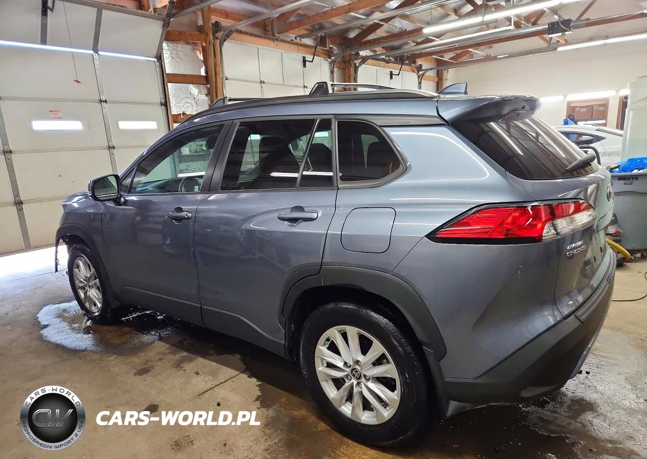 2024 Toyota Corolla Cross Le VIN:7MUCAABG5RV083628 - 2