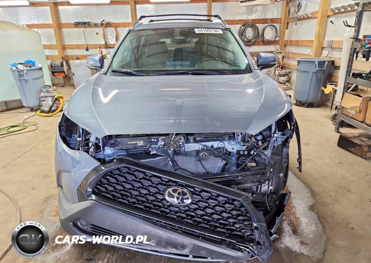 2024 Toyota Corolla Cross Le VIN:7MUCAABG5RV083628 - 5
