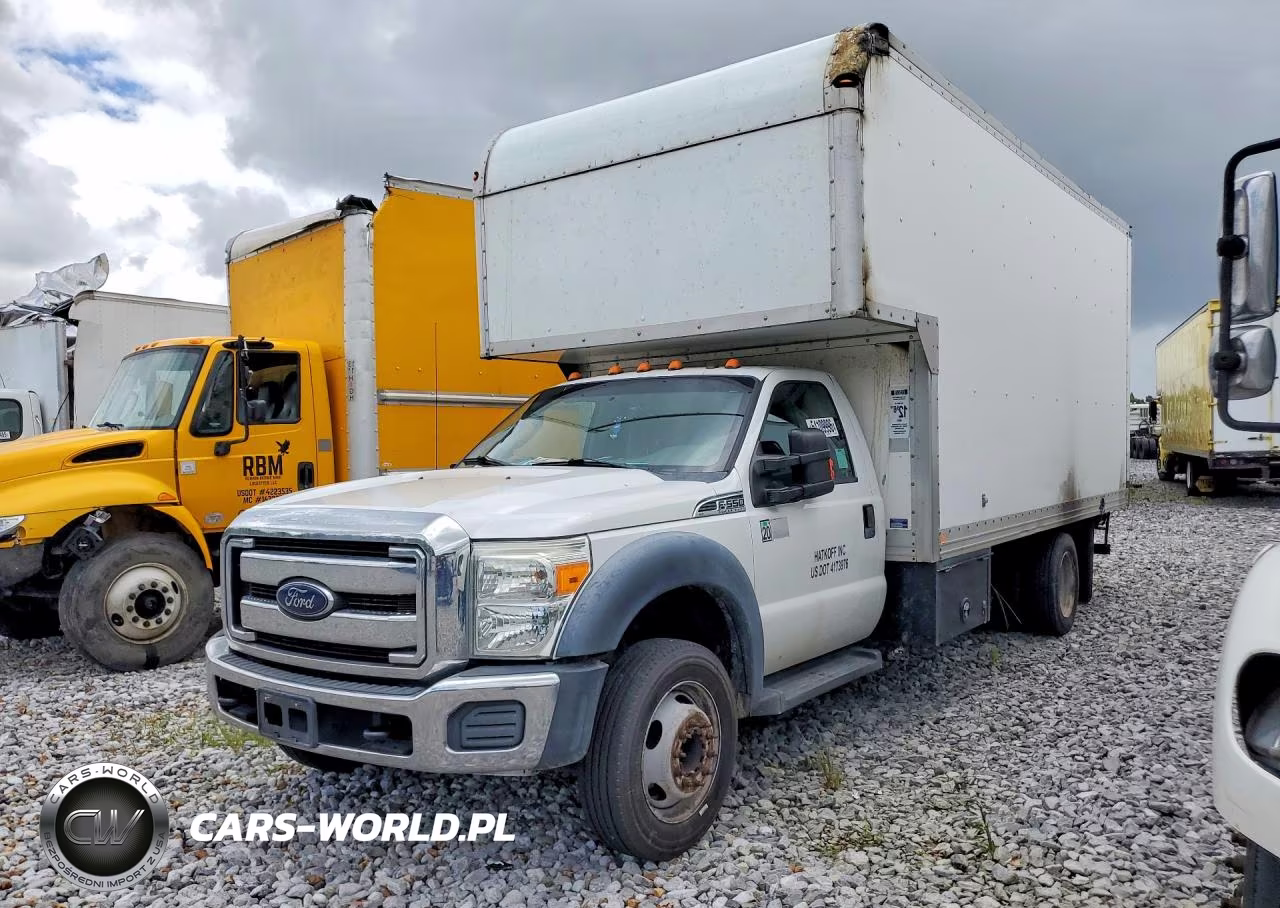 2016 Ford F550 Super Duty Box Truck