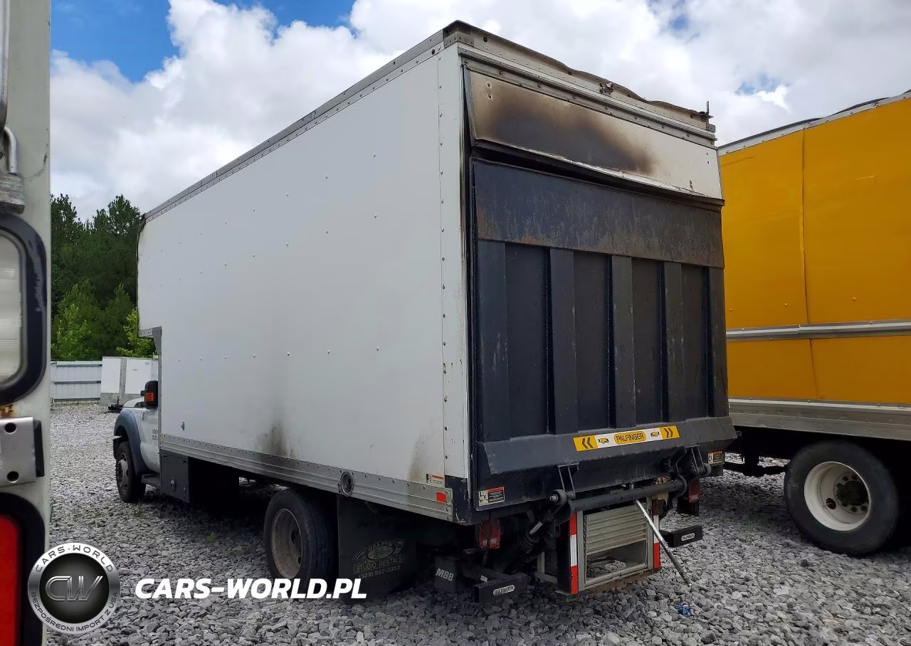 2016 Ford F550 Super Duty Box Truck VIN:1FDUF5GY2GEB32565 - 2