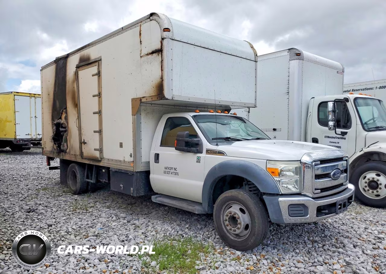 2016 Ford F550 Super Duty Box Truck VIN:1FDUF5GY2GEB32565 - 4