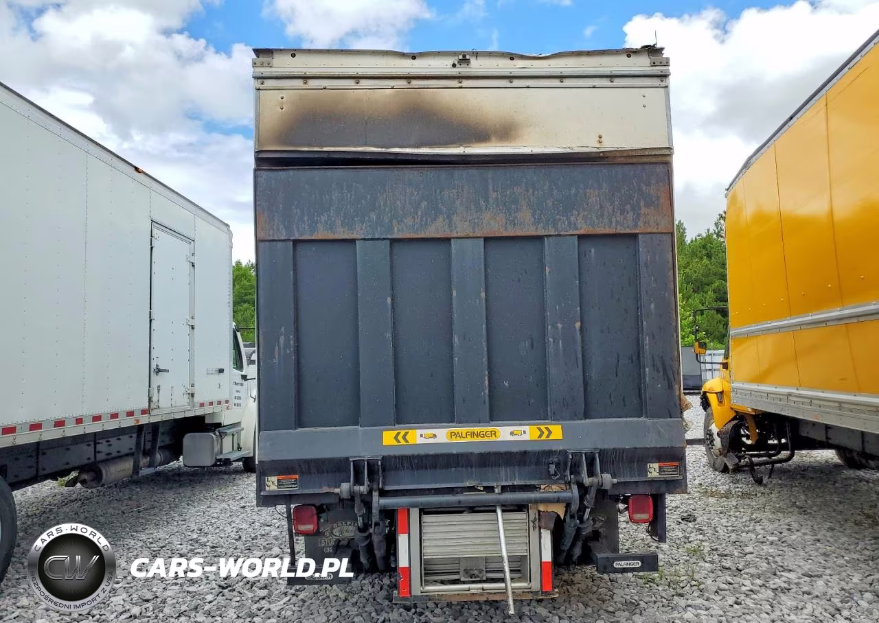 2016 Ford F550 Super Duty Box Truck VIN:1FDUF5GY2GEB32565 - 6