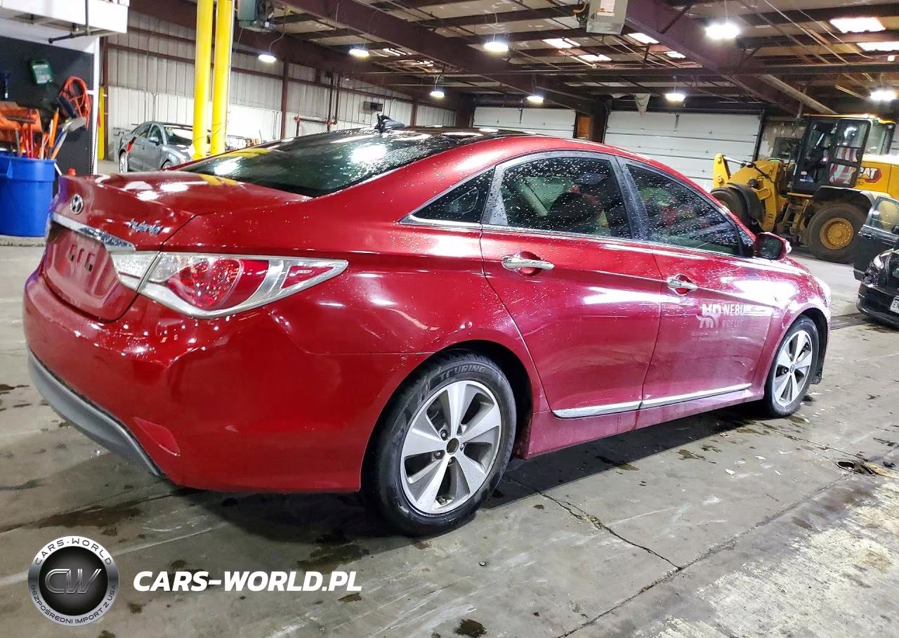 2012 Hyundai Sonata Hybrid VIN:KMHEC4A47CA054461 - 3