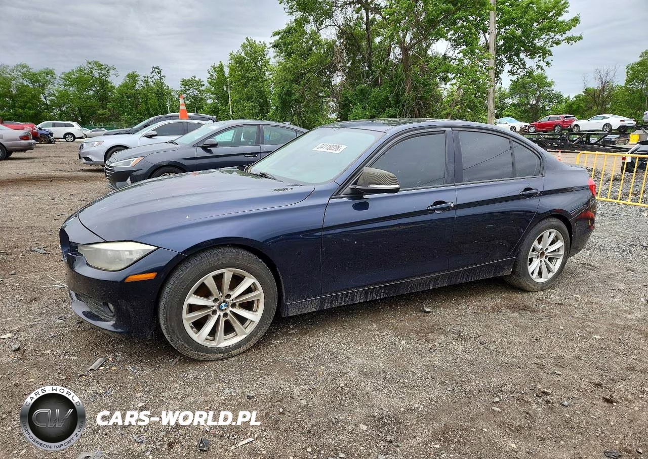 2014 BMW 320 I – zdjęcie 1 z 12