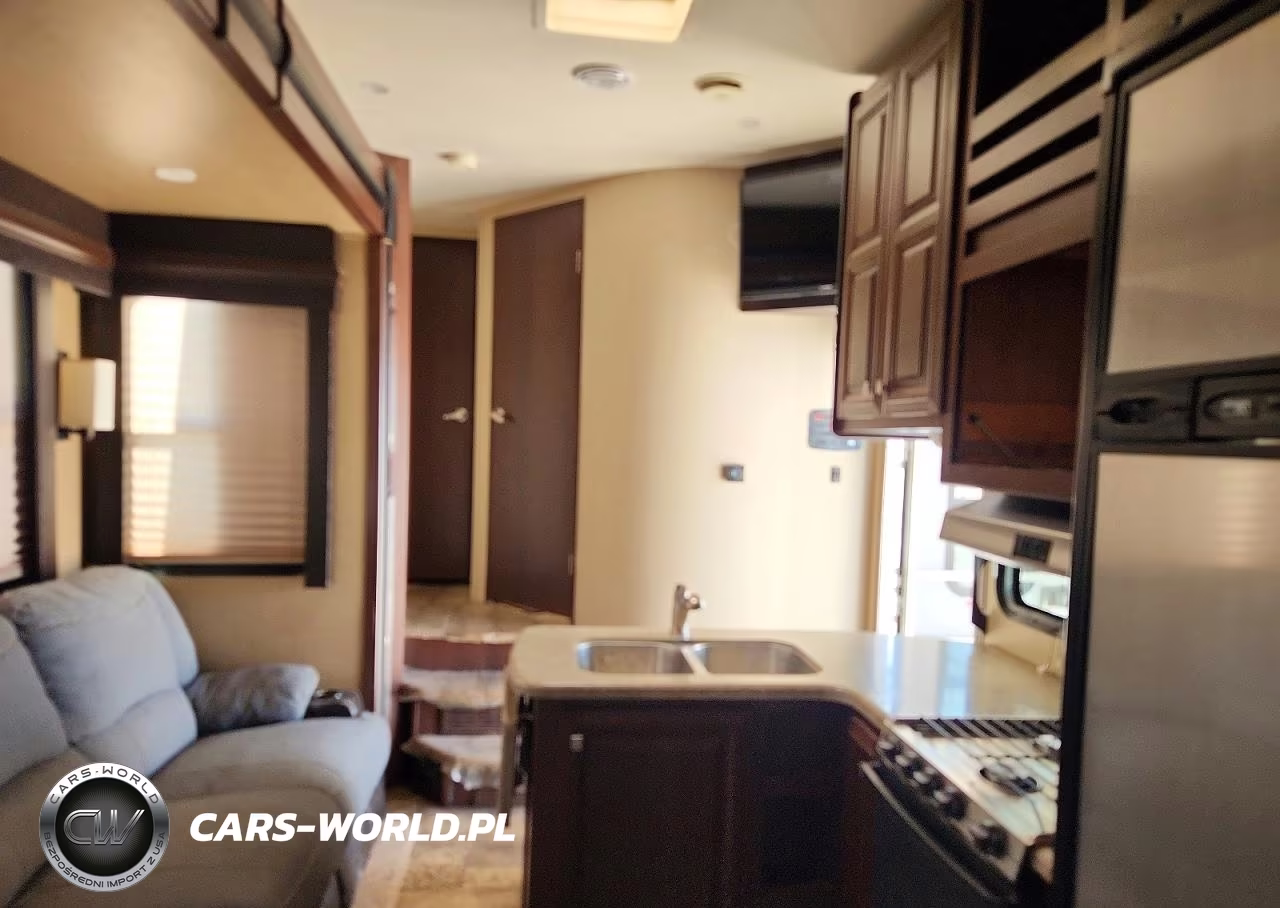 2024 Keystone Voltage Camper VIN:4YDF30029FZ991347 - 5