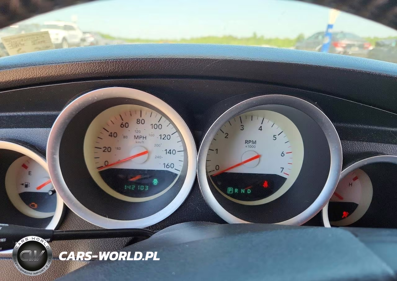 2005 Dodge Magnum R VIN:2D4GV582X5H536530 - 9