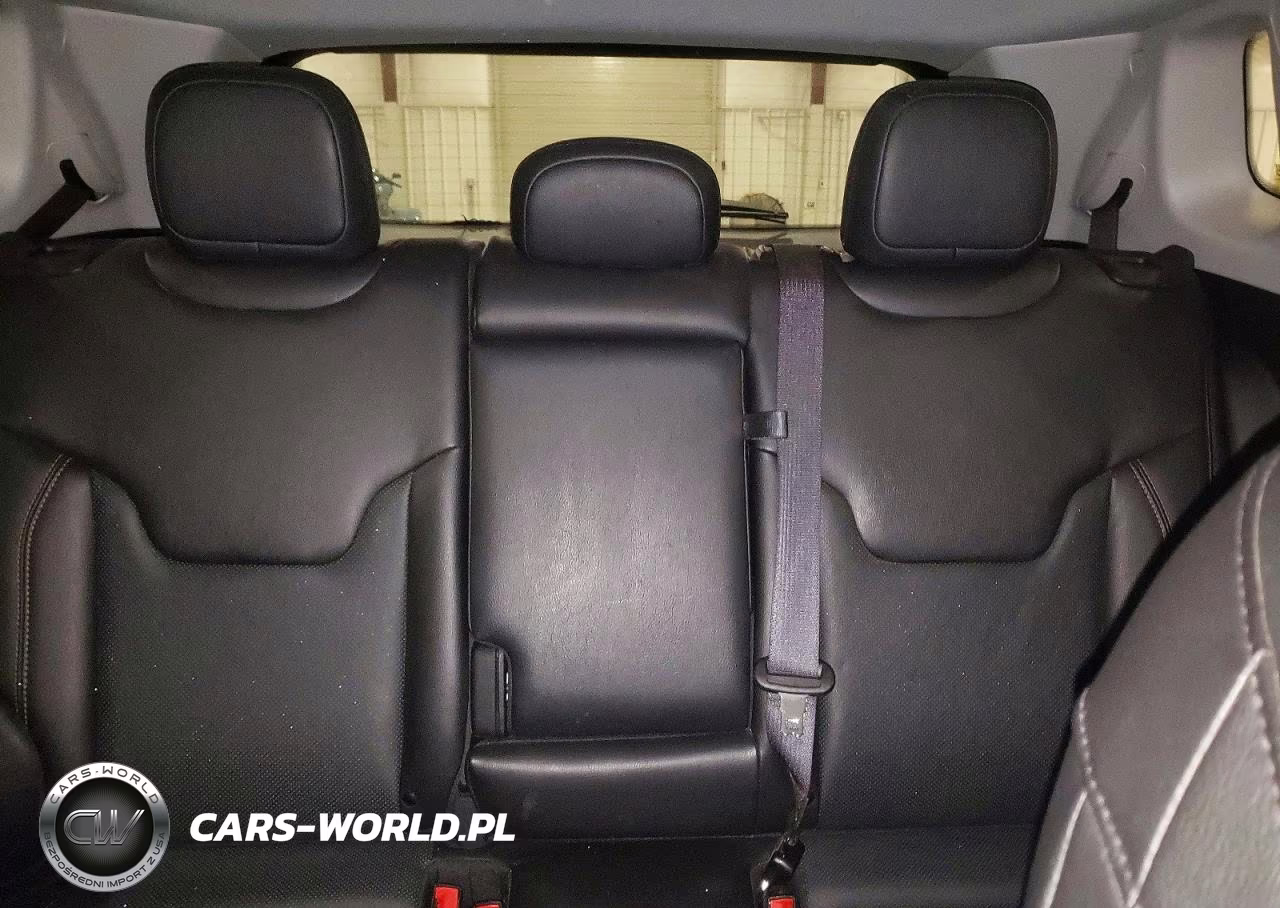 2022 Jeep Compass Latitude Lux VIN:3C4NJDFB0NT221725 - 10