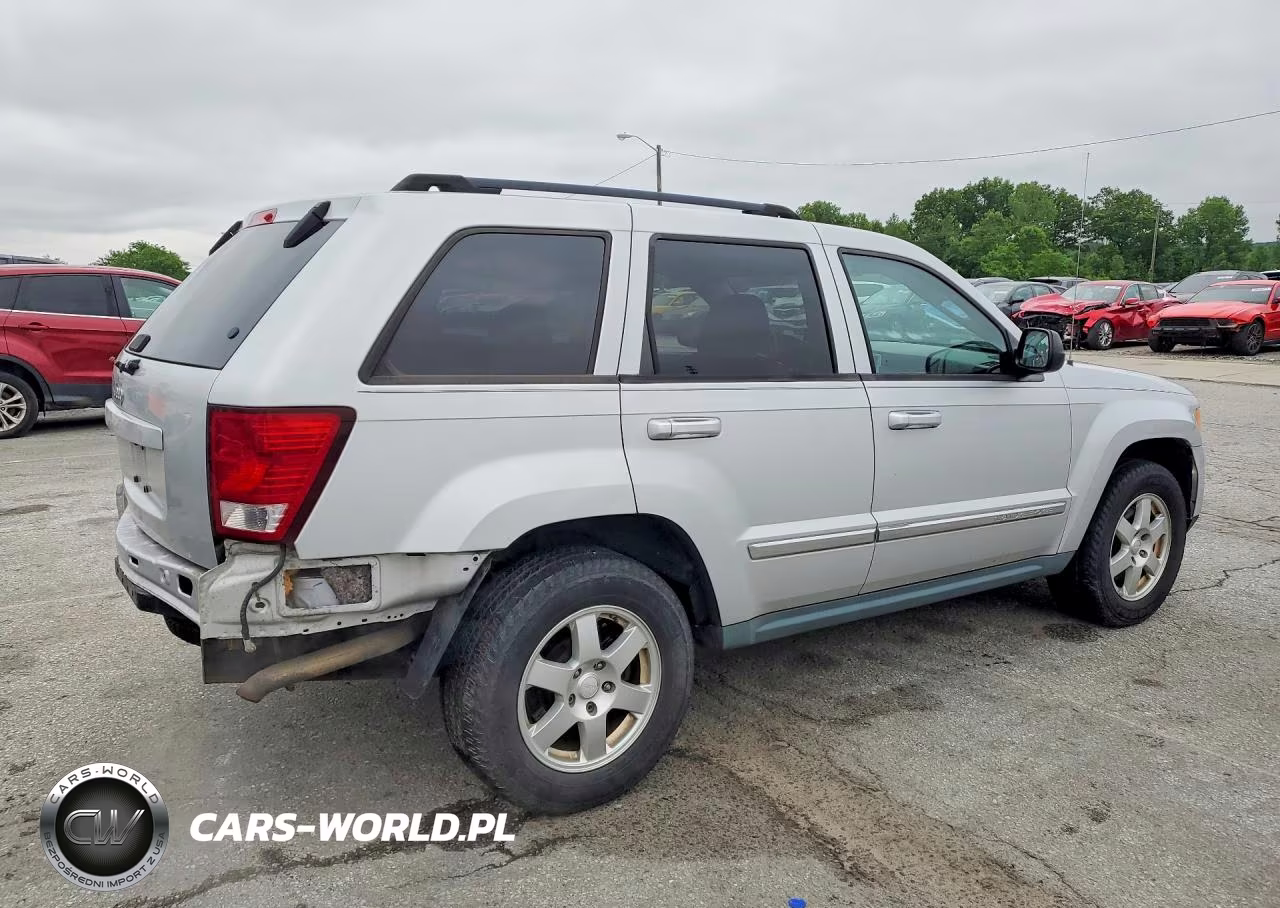 2010 Jeep Grand Cherokee Laredo VIN:1J4PR4GK2AC102123 - 3