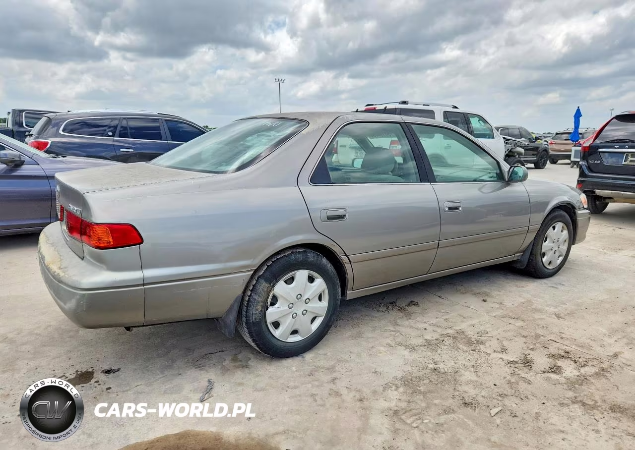 2001 Toyota Camry Le VIN:JT2BG22K410551461 - 3