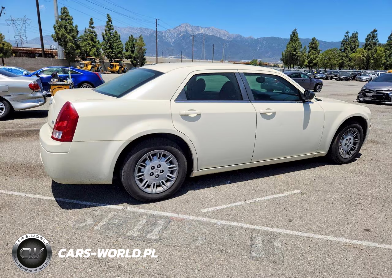 2007 Chrysler 300 VIN:2C3LA43RX7H804652 - 3