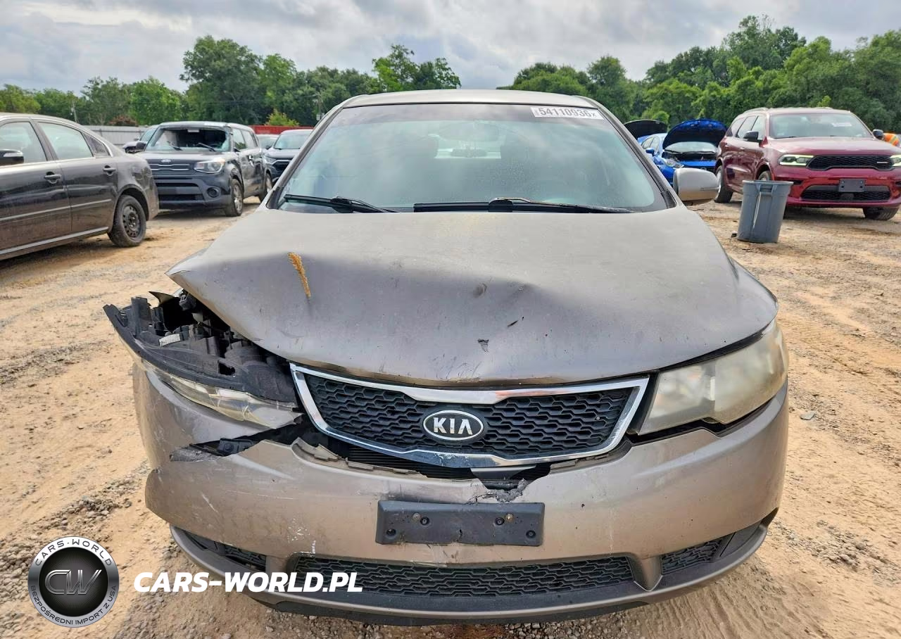 2012 Kia Forte VIN:KNAFU4A29C5558178 - 5