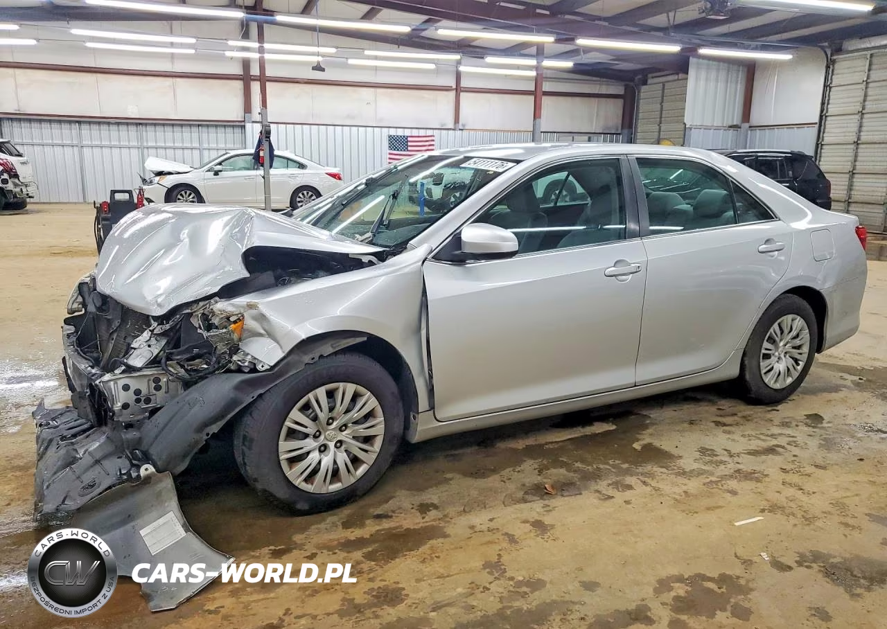 2012 Toyota Camry L – zdjęcie 1 z 12