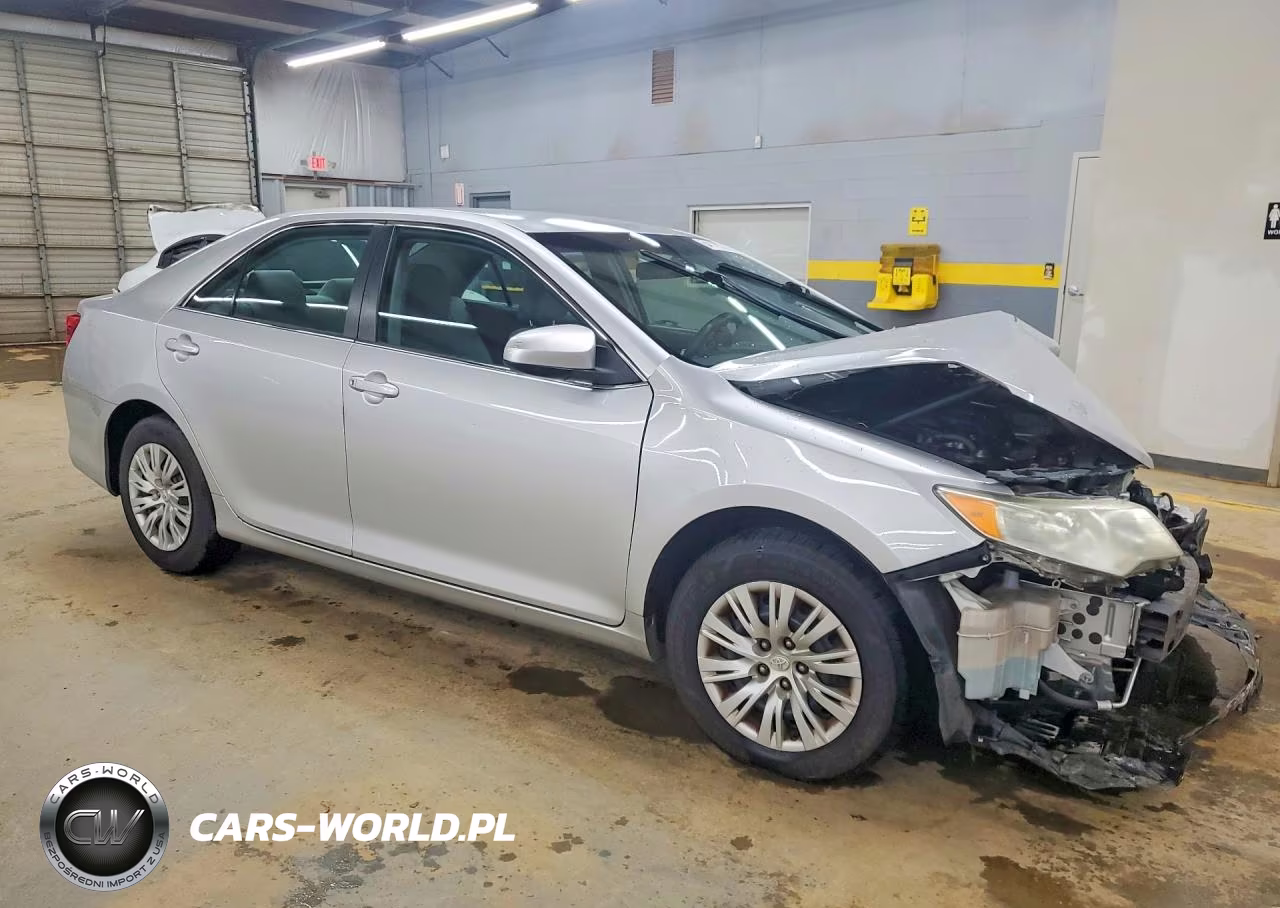 2012 Toyota Camry L VIN:4T1BF1FKXCU586401 - 4