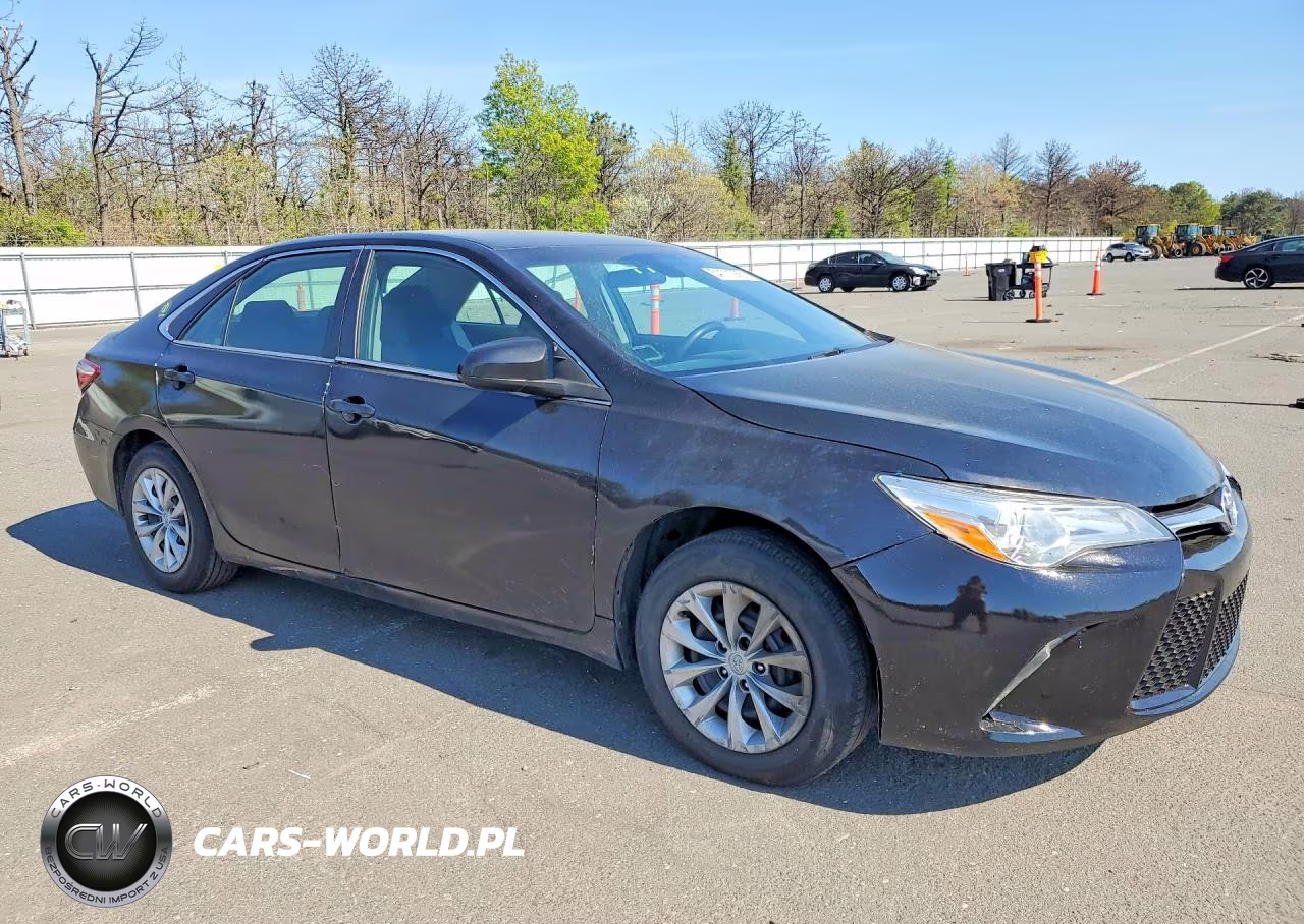 2016 Toyota Camry Hybrid Le VIN:4T1BD1FK6GU199209 - 4